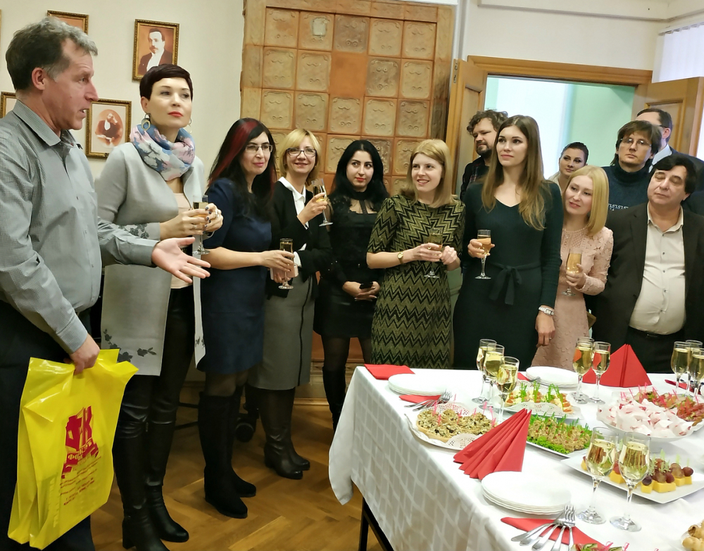 В Таганроге журналистов поздравили с Днем Российской печати