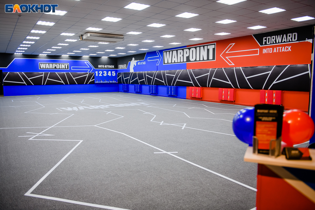 Warpoint arena. Вар Пойнт Арена Екатеринбург. Варпоинт Арена виртуальной реальности Стерлитамак. Варпоинт Арена Брянск чил зона. Картинки снятые в варпоинте.