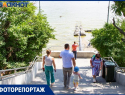 «Приморский» пляж открыли для посещений: как он встречает жителей и гостей города 