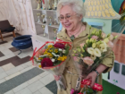 Людмила Турик вернулась в ДДТ  Таганрога, ей дарили цветы и искреннюю радость