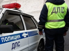 Полицейские накормили и помогли водителю сломавшегося под Таганрогом КАМАЗа  