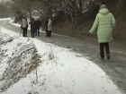 Под Таганрогом жители отстояли кратчайший путь к городу
