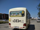Нахальный водитель хотел получить оплаты за проезд с маленьких детей в Таганроге