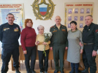  В Таганроге медаль «За боевые заслуги» вручили дочери погибшего красноармейца