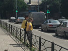 Малолетние попрошайки опять орудуют на улицах Таганрога