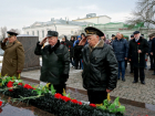 В канун Дня защитника Отечества в Таганроге возложили цветы 