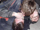 В Таганроге 23-летний парень до полусмерти избил своего собутыльника