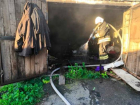 В Таганроге потушили пожар в гараже в 14-м переулке