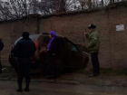 В Таганроге водитель иномарки предпринял попытку «ворваться» на завод