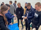 Жители Таганрога очистили от мусора набережные и пляж