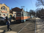 В Таганроге 12 трамваев ожидали, когда автоледи  освободит им путь