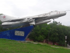 Памятник советской авиации в Таганроге забыт и отдан на растерзание вандалам