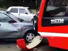 Ни дня без аварии – новый трамвай № 5 подбили в Таганроге