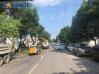 На центральной улице Таганрога началось кронирование деревьев