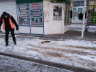 За 1 день в Таганроге на дороги высыпали 361 тонну пескопасты 
