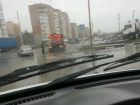 Обычное для Таганрога дело - ремонт дорог под дождем на улице Чехова