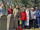 Цветы, чистота, память: в Таганроге привели в порядок могилы семьи Дуровых