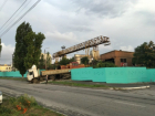 Поезд протаранил стену и грузовик в Таганроге