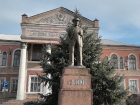 В селе под Таганрогом реконструировали и вновь установили памятник Ленину