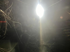 После двух публикаций в «Блокнот Таганрог» свет вновь засиял в маленьком переулке