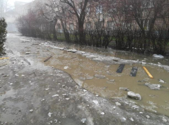 Каждой осенью и зимой таганрожцы лишаются дороги к дому