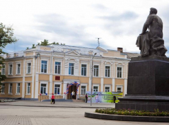  2.5 млн выделил губернатор для ремонта гостиного двора Таганрога