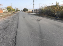 В Сады-1 в Таганроге новая дорога начала разрушаться