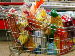 Просроченные продукты: раздавать или выбрасывать – мнение таганрожцев