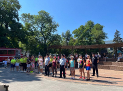 Всероссийскую акцию «Зарядка со стражем порядка» поддержали в Таганроге 