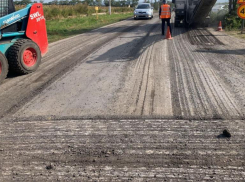 В Таганроге продолжаются работы по  обустройству Михайловского переезда