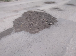 «Грязесмесь» или «латки до дождя» – таков ремонт дорог в Таганроге