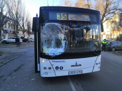В Таганроге водитель автобуса сбил 40-летнего пешехода 