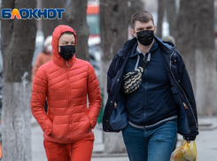 Администрация сообщает, что 12 тысяч масок делают в Таганроге за рабочую смену