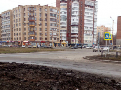Пешеходный переход  под названием «Грязь помеси и бойся» есть в Таганроге