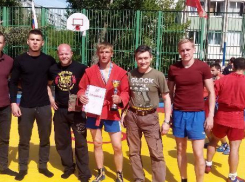 Чемпионом Ростовской области по боевому самбо стал таганрожец Артур Соколенко