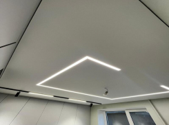 Необычные идеи для праздника: как потолки с проф освещением добавят комфорта