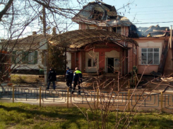 Утренние  фото с мест пожара в Таганроге