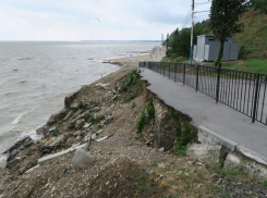 «Мертвым сезоном» назвал подготовку пляжей к купанию блогер Таганрога