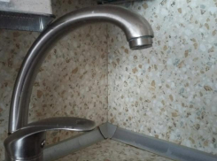 Временное отключение воды в центральной части Таганрога из-за аварии на Петровской 