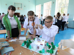 В Таганрогском лицее-интернате ребята создали школу своей мечты