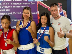 Полный комплект медалей завоевали таганрогские девушки на турнире по боксу