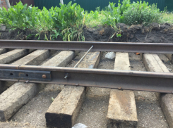 Рельс, способный убить таганрожцев,  в стиле ремонта «ноу-хау» заменили в Таганроге