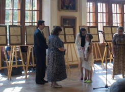 Таганрогу передали фотоархив семьи Алфераки