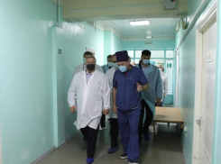 Губернатор Василий Голубев побывал в БСМП Таганрога 