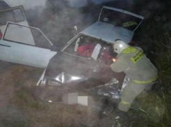 Водитель погиб, а пассажирка в больнице, после того как перевернулась «семерка» в Неклиновском районе
