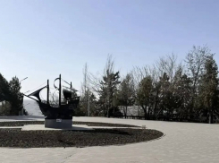 Глава Таганрога гуляет по паркам, а местные жители не верят в туристический потенциал города