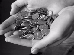 Доставщик пиццы привез ростовчанам сдачу 150 рублей монетами по 50 копеек