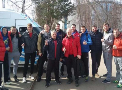 Гандболисты из Таганрога дважды обыграли спортсменов из Омска