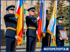 В Таганроге прошел митинг памяти у Стелы «Город воинской славы»