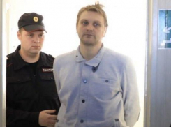 Таганрогский суд отказался изменить условия содержания подозреваемому в отравлении коллег